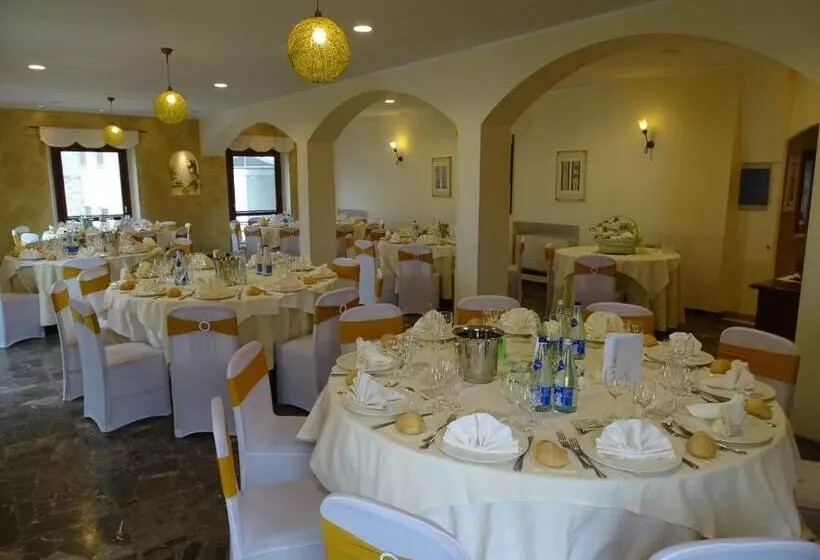 Hotelli Monti Azzurri