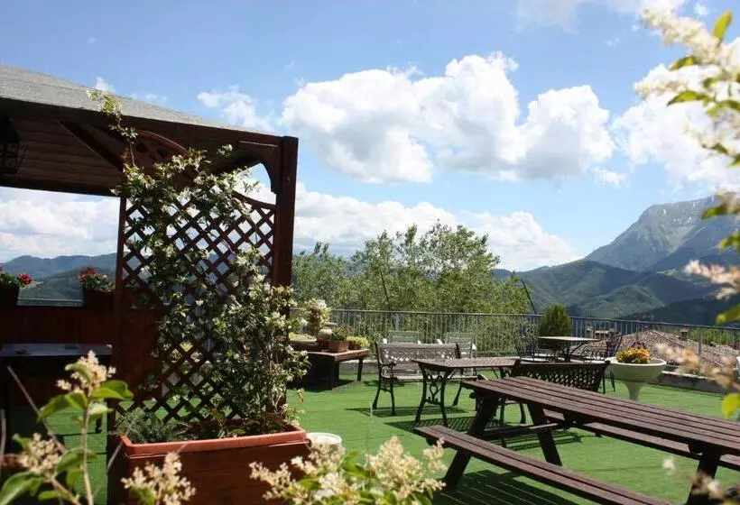 Hotelli Monti Azzurri