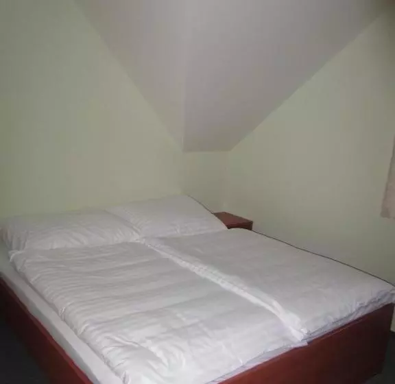 Majatalo Penzion Na Faře