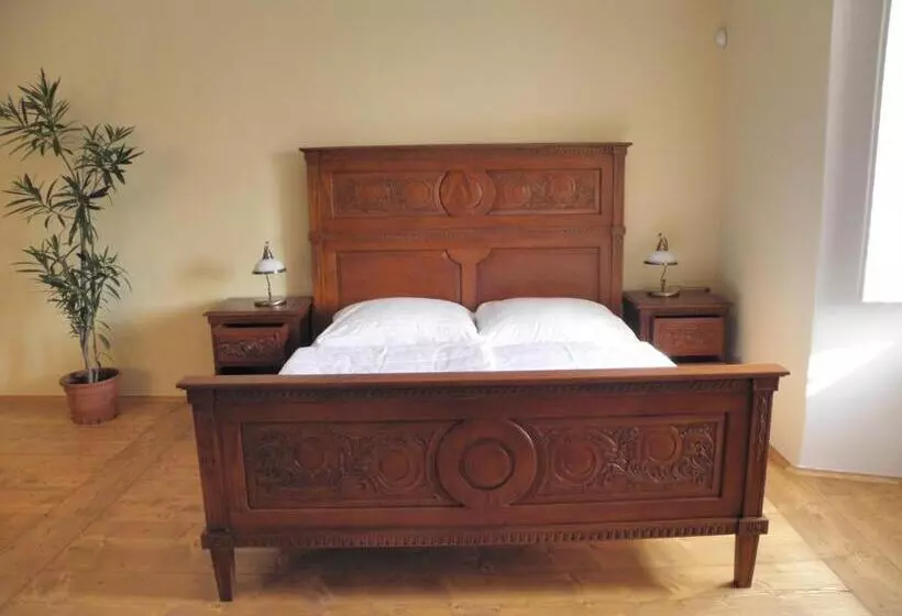 Majatalo Penzion Na Faře