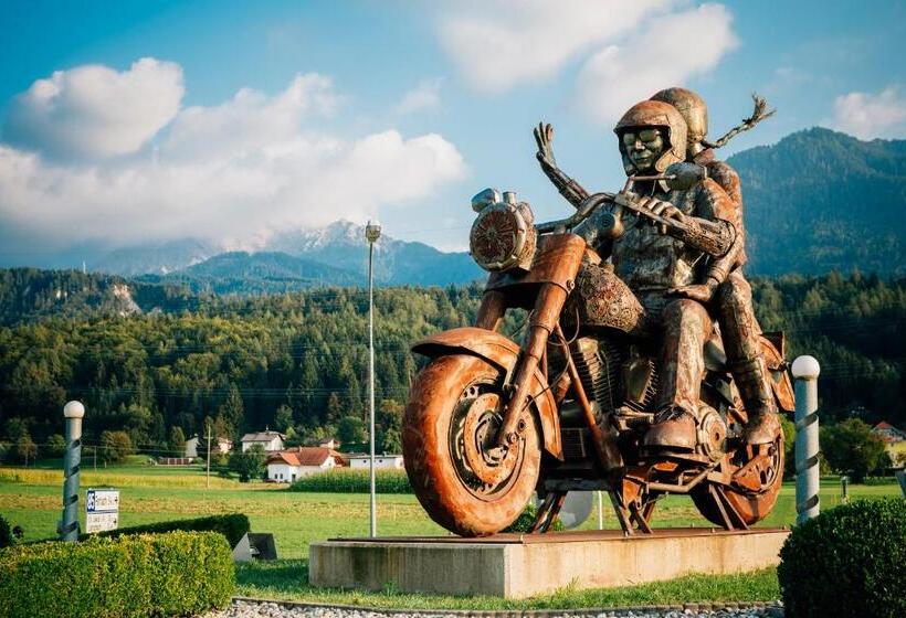 ペンション Theresienhof