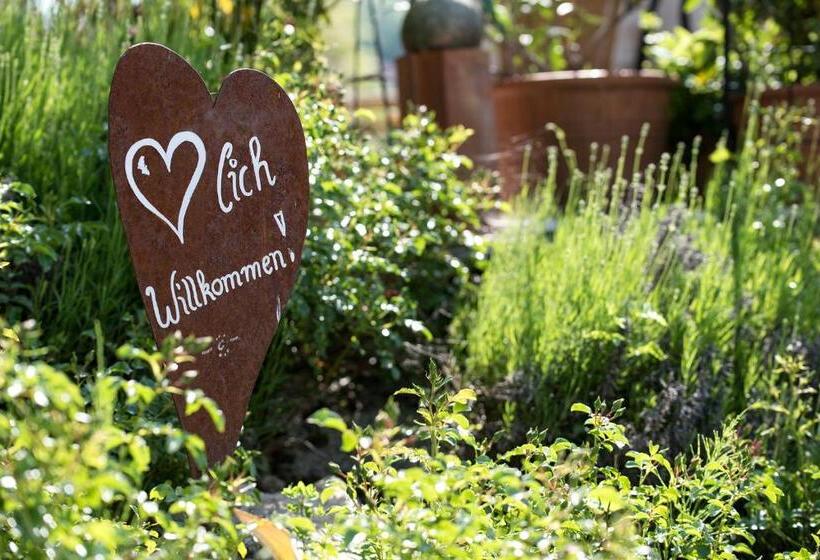 ペンション Theresienhof