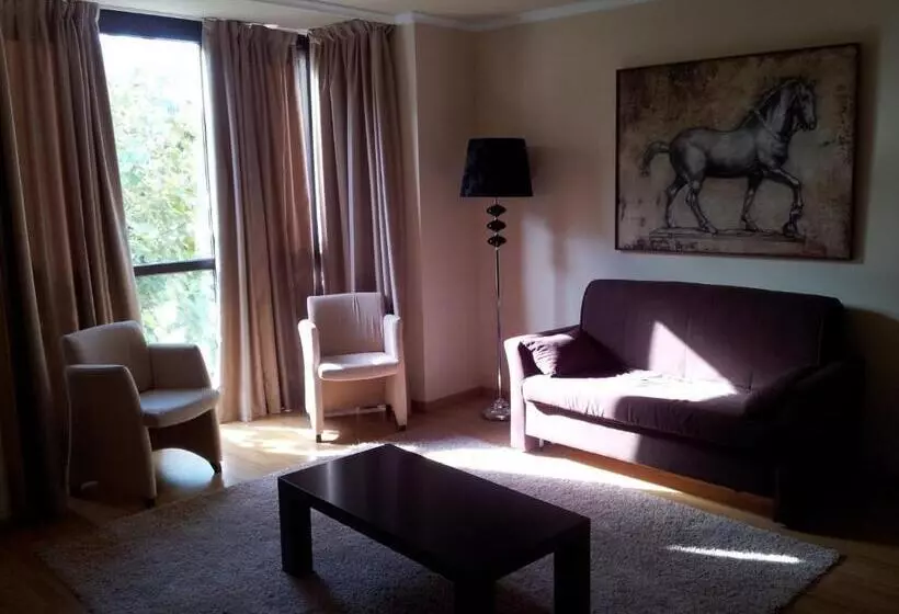 Av Apartamentos Lobios