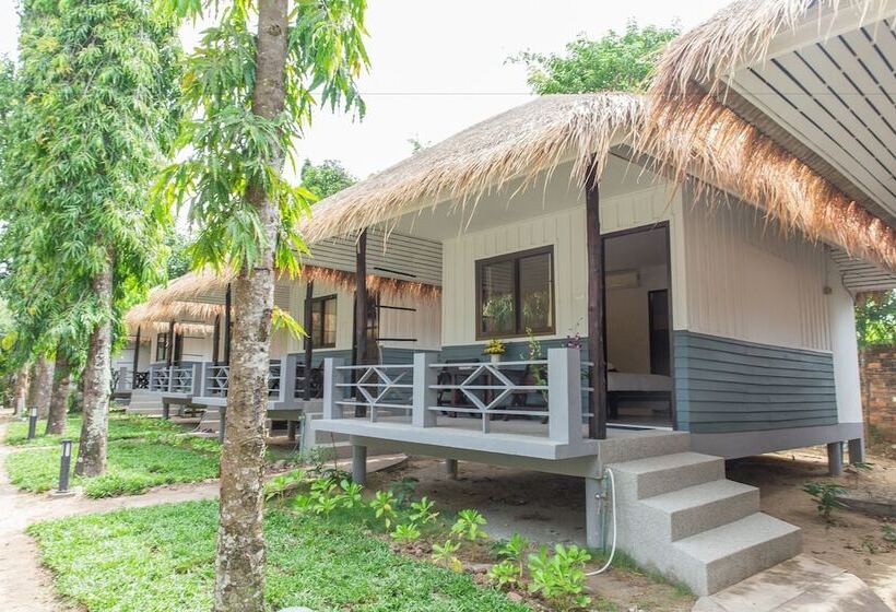 فندق Adarin Beach Resort