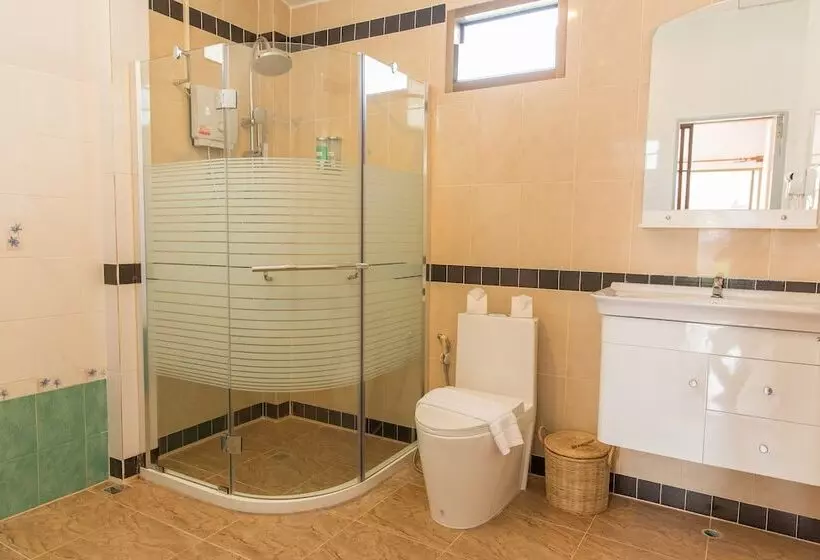 בית מלון כפרי Adarin Beach Resort