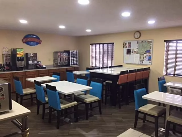 Отель Baymont By Wyndham Louisville South I 65