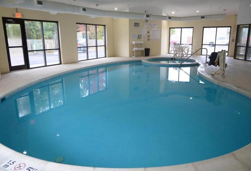 Отель Comfort Suites Salemroanoke I81