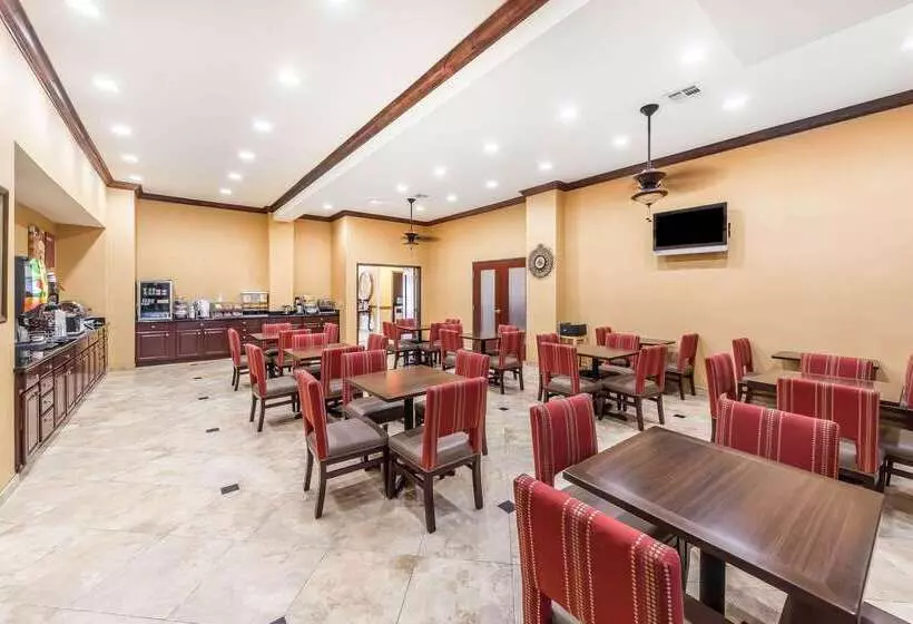 호텔 Comfort Suites Yukon Sw Oklahoma City