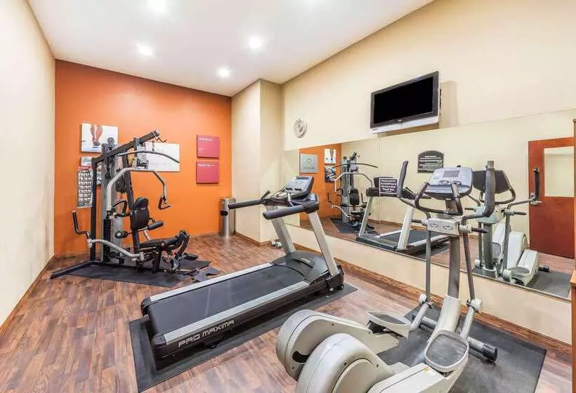 호텔 Comfort Suites Yukon Sw Oklahoma City