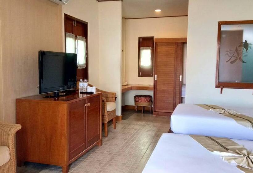 Hotelli Golden Pine Beach Resort