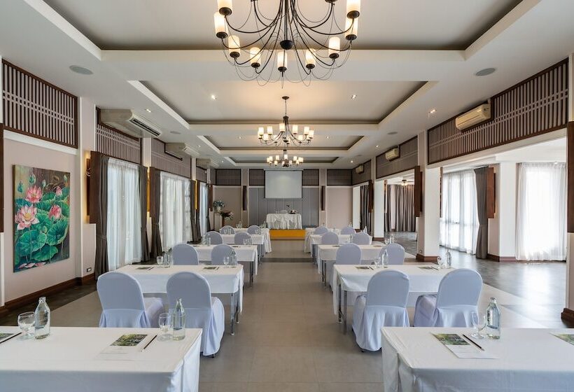 호텔 Le Charme Sukhothai Historical Park