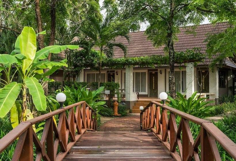 호텔 Le Charme Sukhothai Historical Park