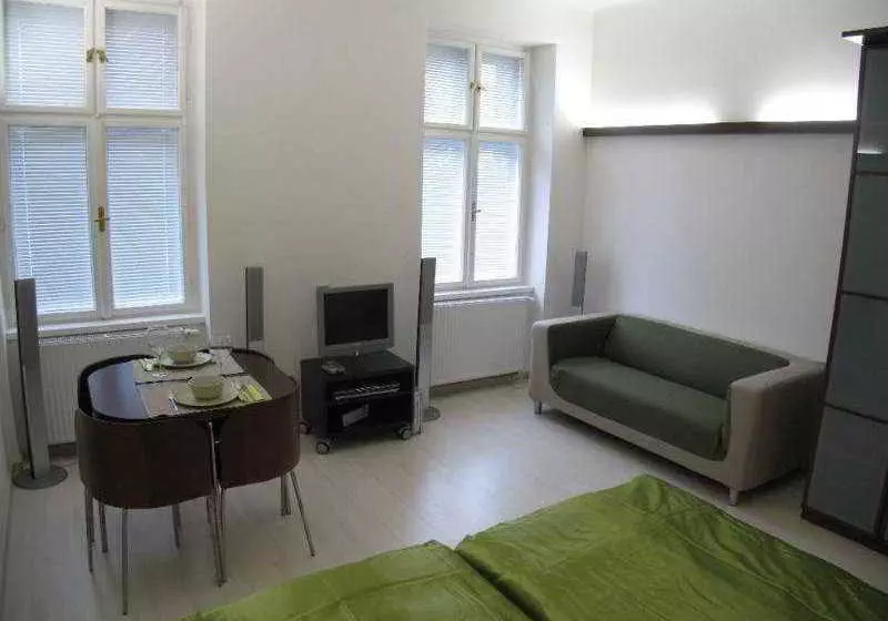 Szálloda Maly Trh Apartments