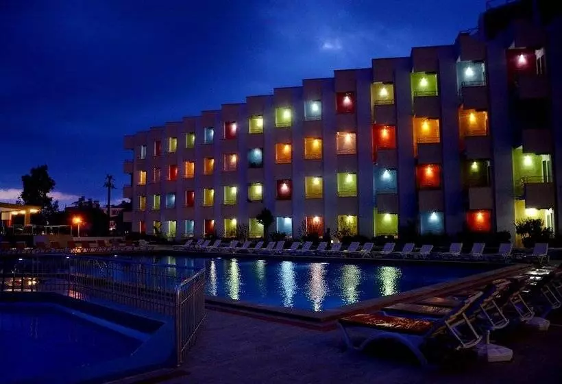 호텔 Orient Resort