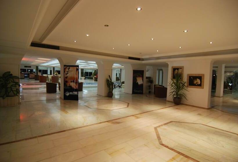 Отель Orient Resort