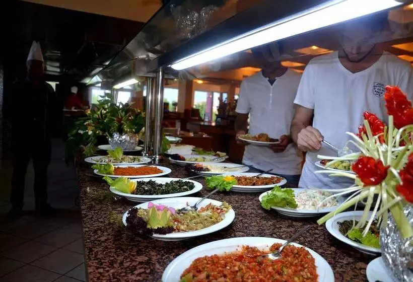 호텔 Orient Resort