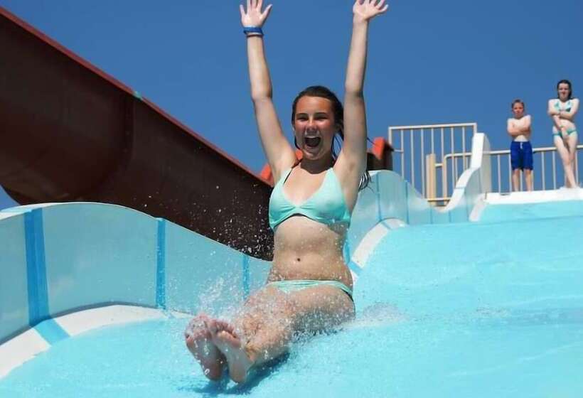 Отель Orient Resort