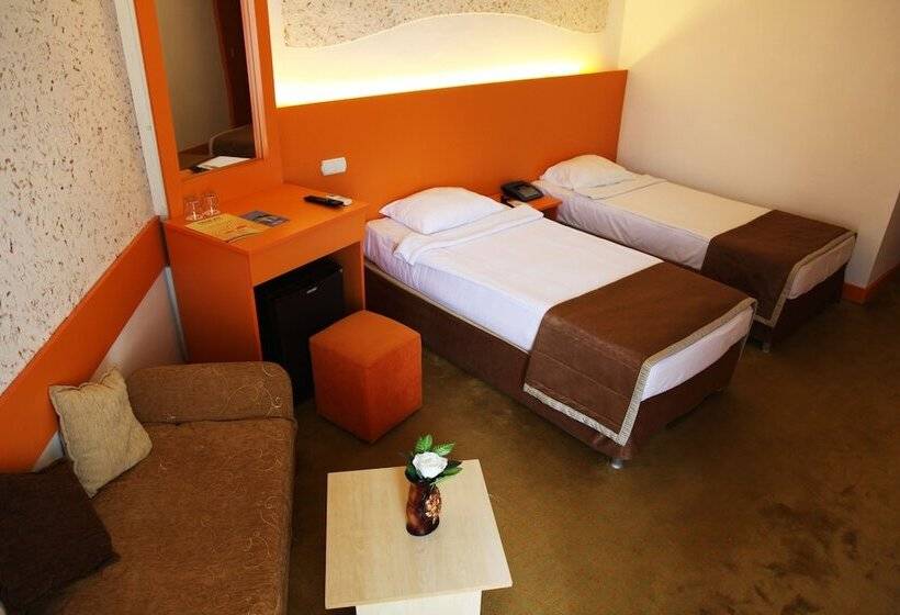 Отель Orient Resort