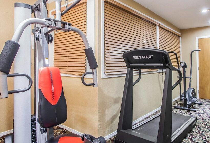 בית מלון כפרי Quality Inn Belton  Kansas City South