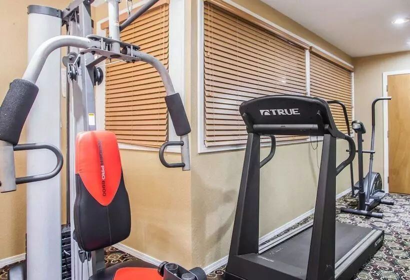 Отель Quality Inn Belton  Kansas City South