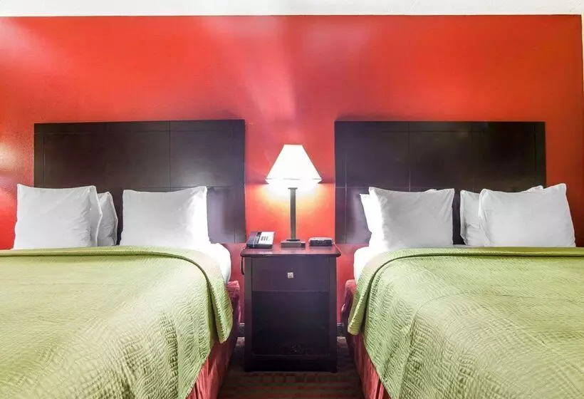 فندق Quality Inn West