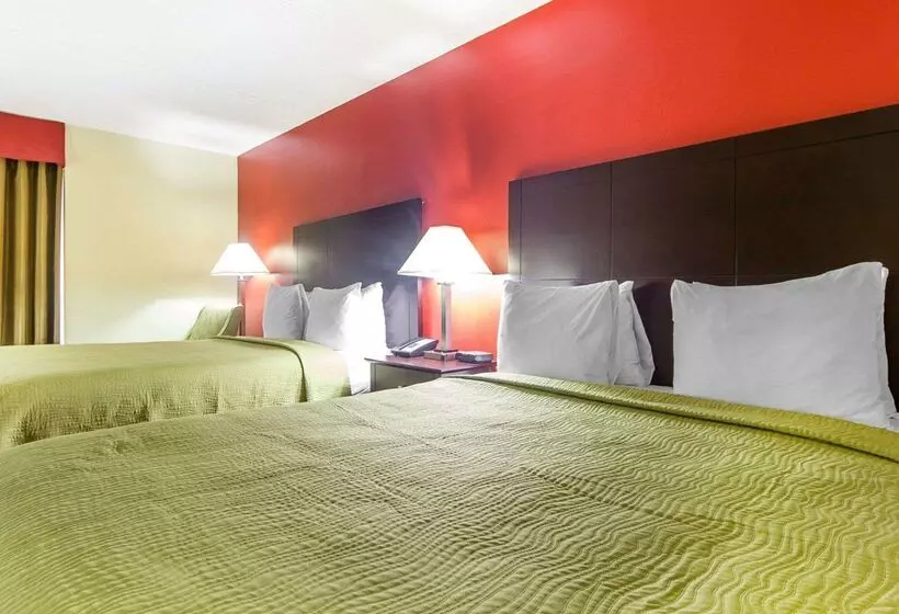 فندق Quality Inn West