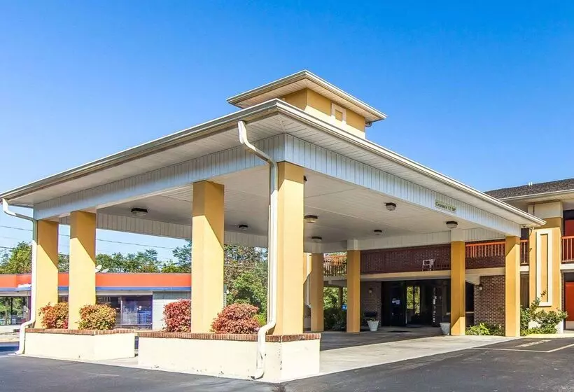 فندق Quality Inn West