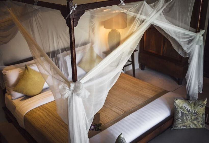 בית מלון כפרי Saree Samui