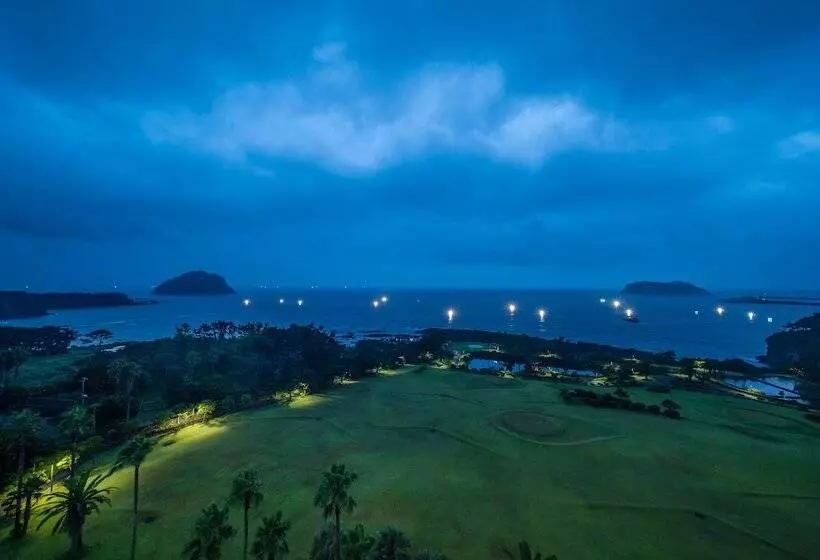 בית מלון כפרי Seogwipo Kal