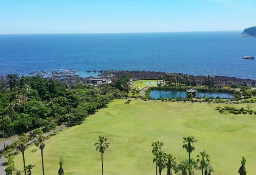 בית מלון כפרי Seogwipo Kal