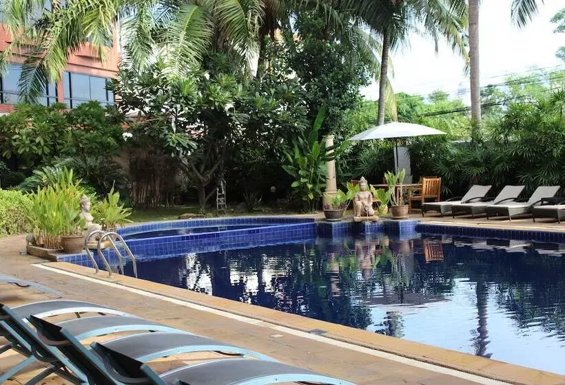 Nova Park Hotel Pattaya