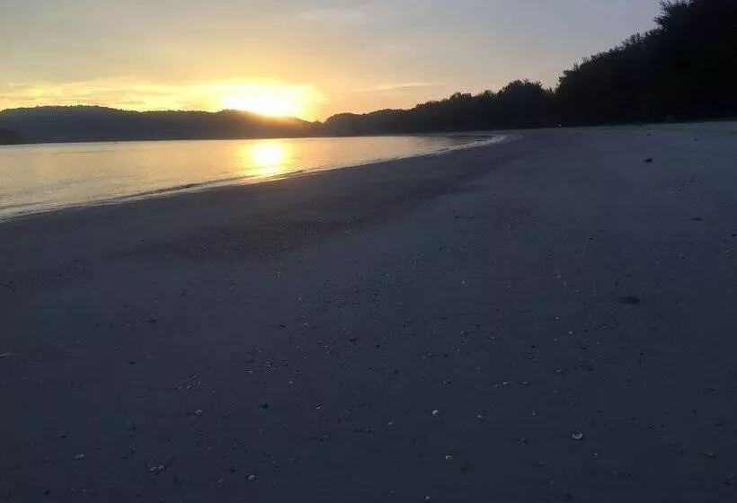 Pan Beachfront Resort Krabi