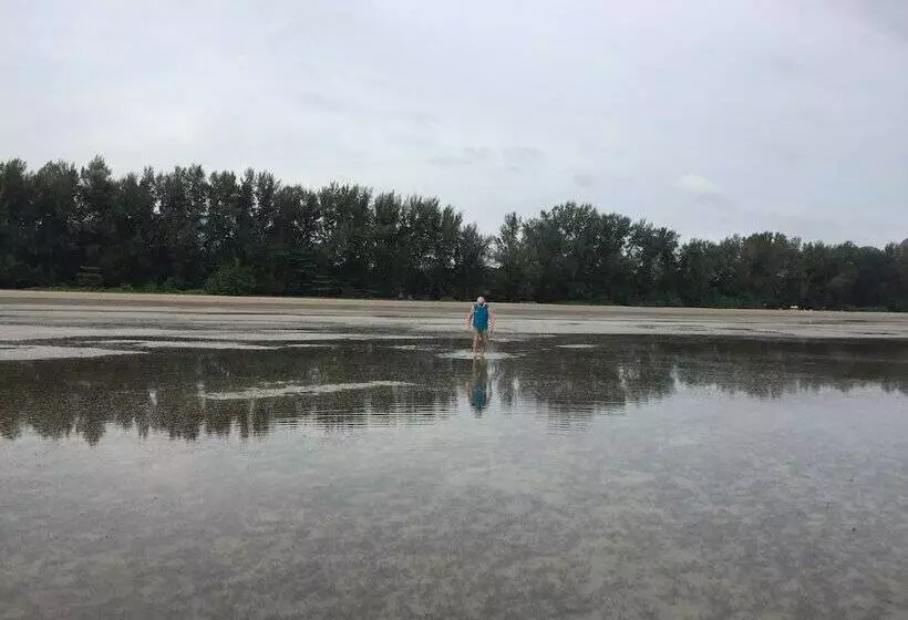 Pan Beachfront Resort Krabi