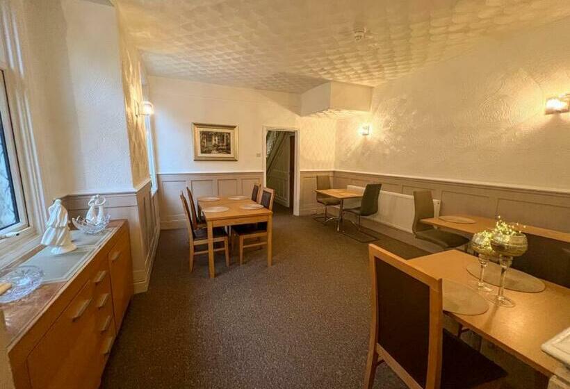 민박 The Copplehouse