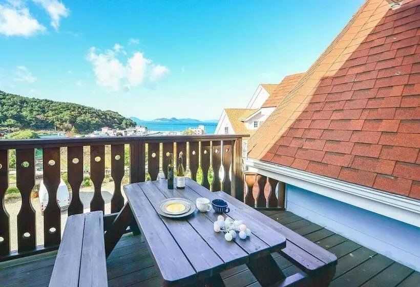 Geoje Gaonara Pension