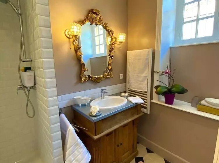 Hotelli Château Des Janroux