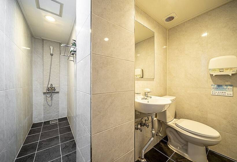 Motel Geojedo Gohyeon Q