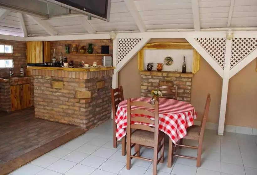 Majatalo Halász Airport Panzio