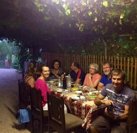 Majatalo Noravank B&b