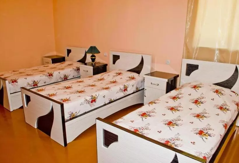 Majatalo Noravank B&b