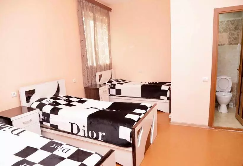 Majatalo Noravank B&b