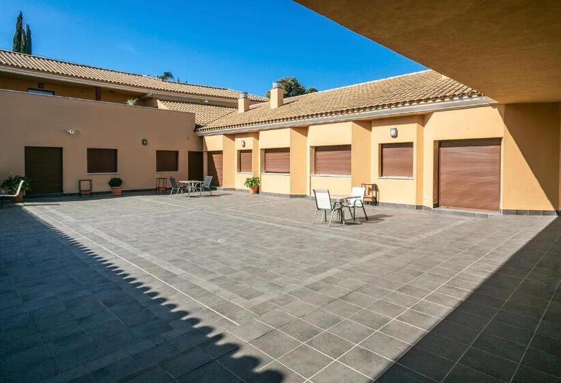 Apartamentos Turísticos La Castilleja