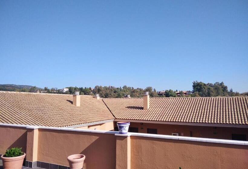 Apartamentos Turísticos La Castilleja