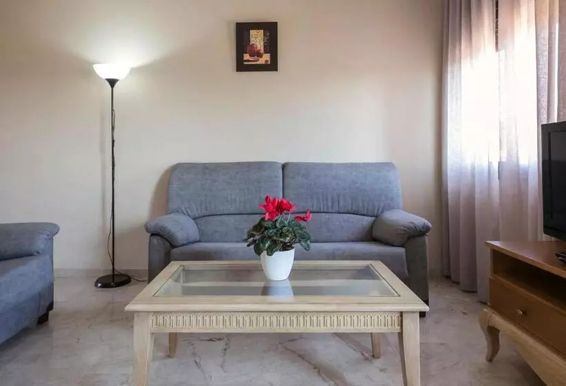 Apartamentos Turísticos La Castilleja