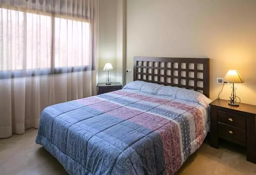 Apartamentos Turísticos La Castilleja