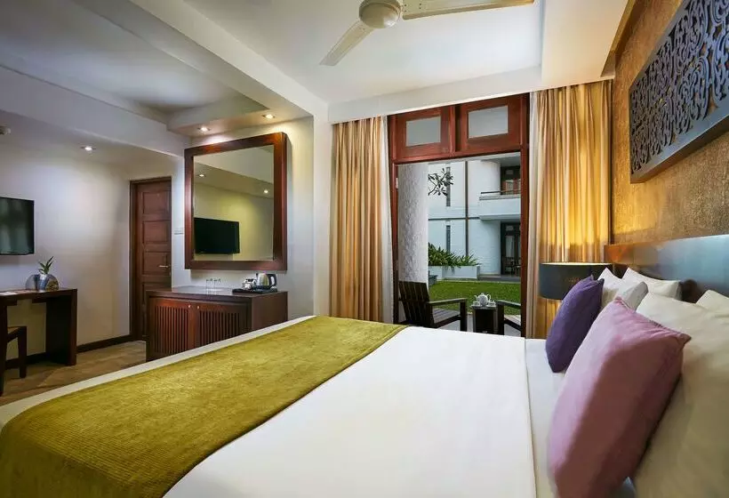 Avani Kalutara Resort