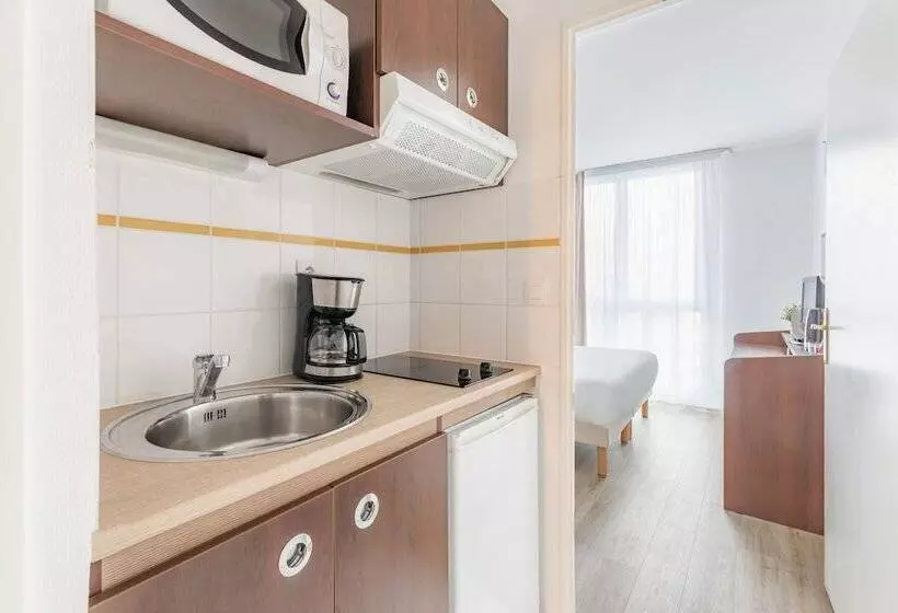 هتل Appart City Confort Brest