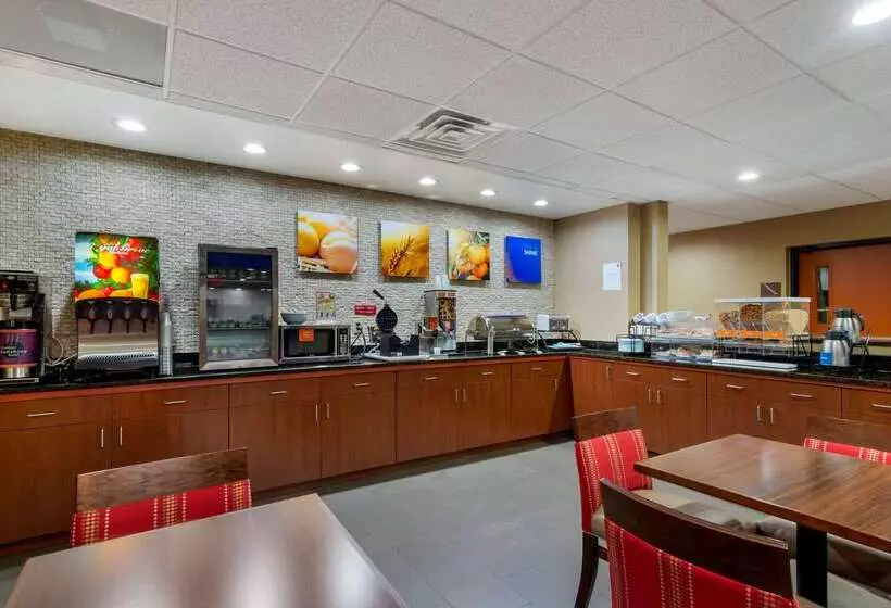 فندق Comfort Inn & Suites Montgomery Eastchase