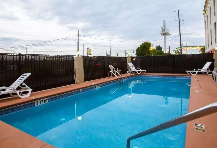 בית מלון כפרי Comfort Suites Cummingatlanta Near Northside Hospital Forsyth