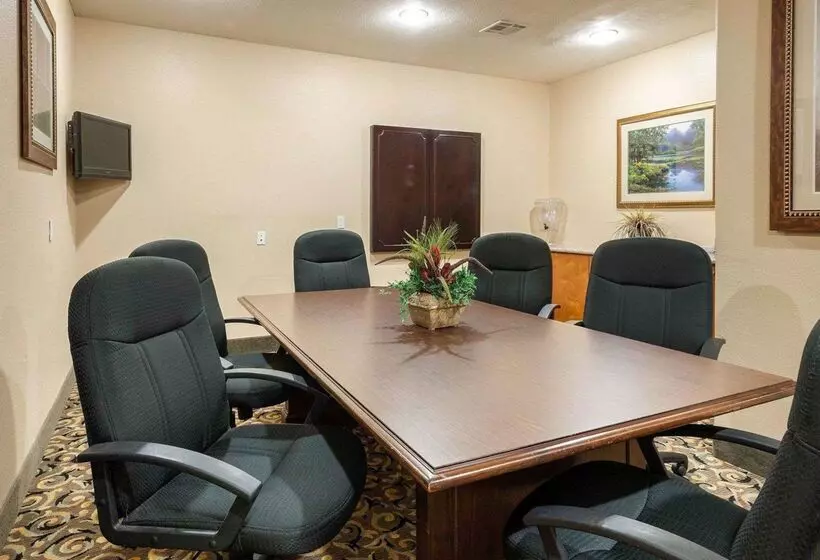 هتل Comfort Suites Lake Charles